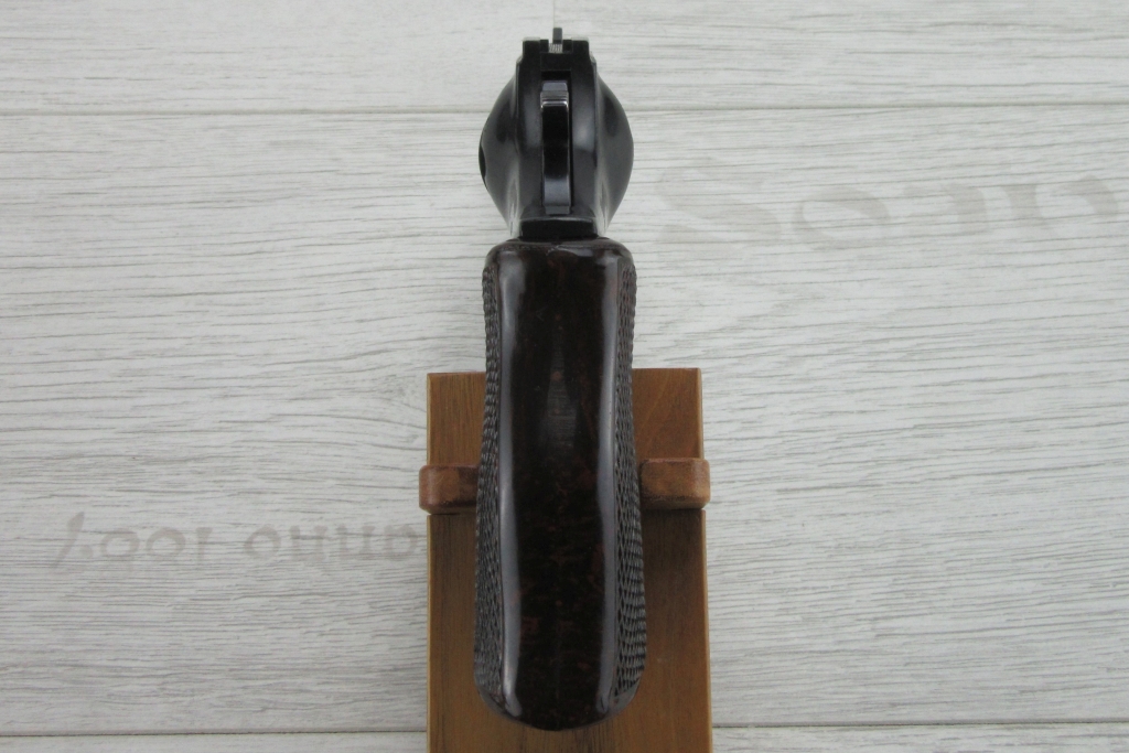 Abbildung: Weihrauch Armenius HW5