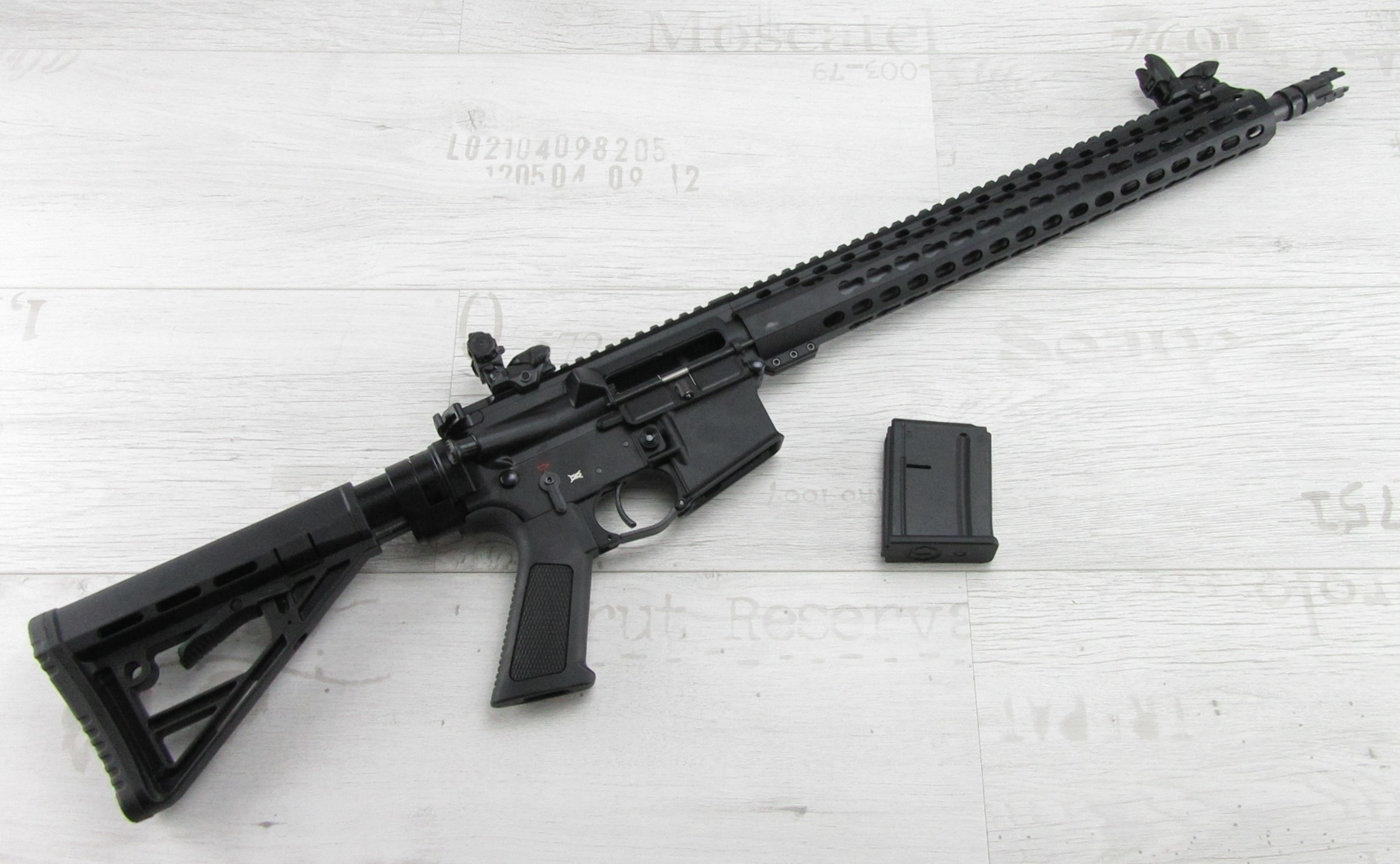 Schmeisser AR 15 M5FL schraeg